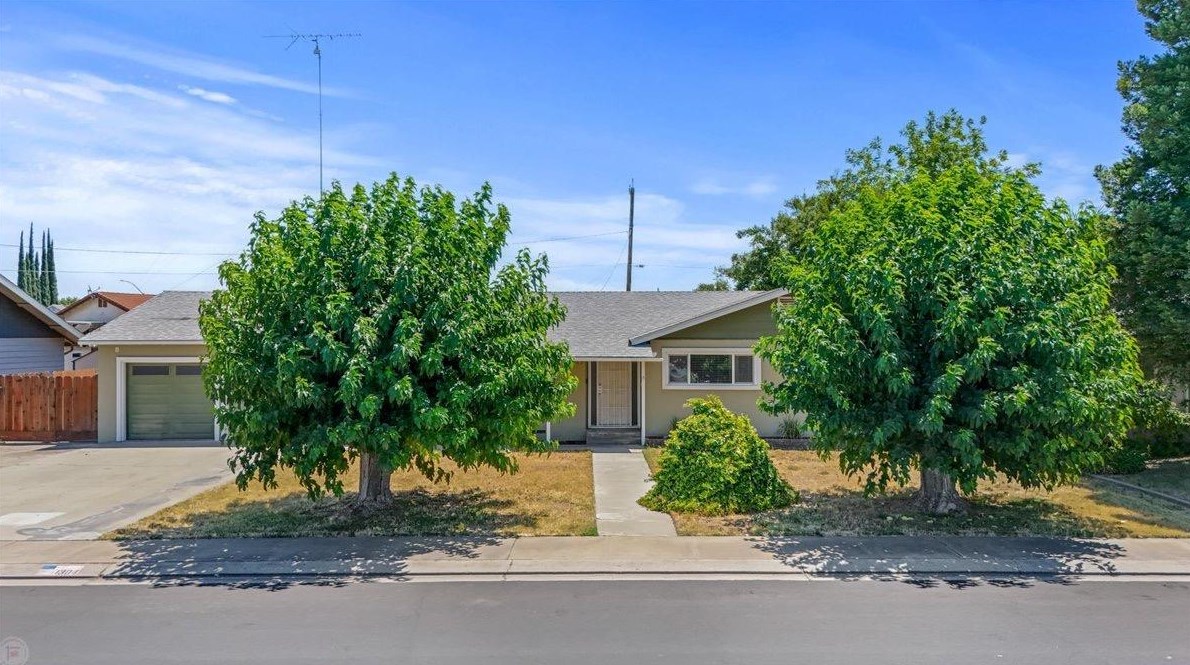 1304 Wallin Way, Modesto, CA 95351