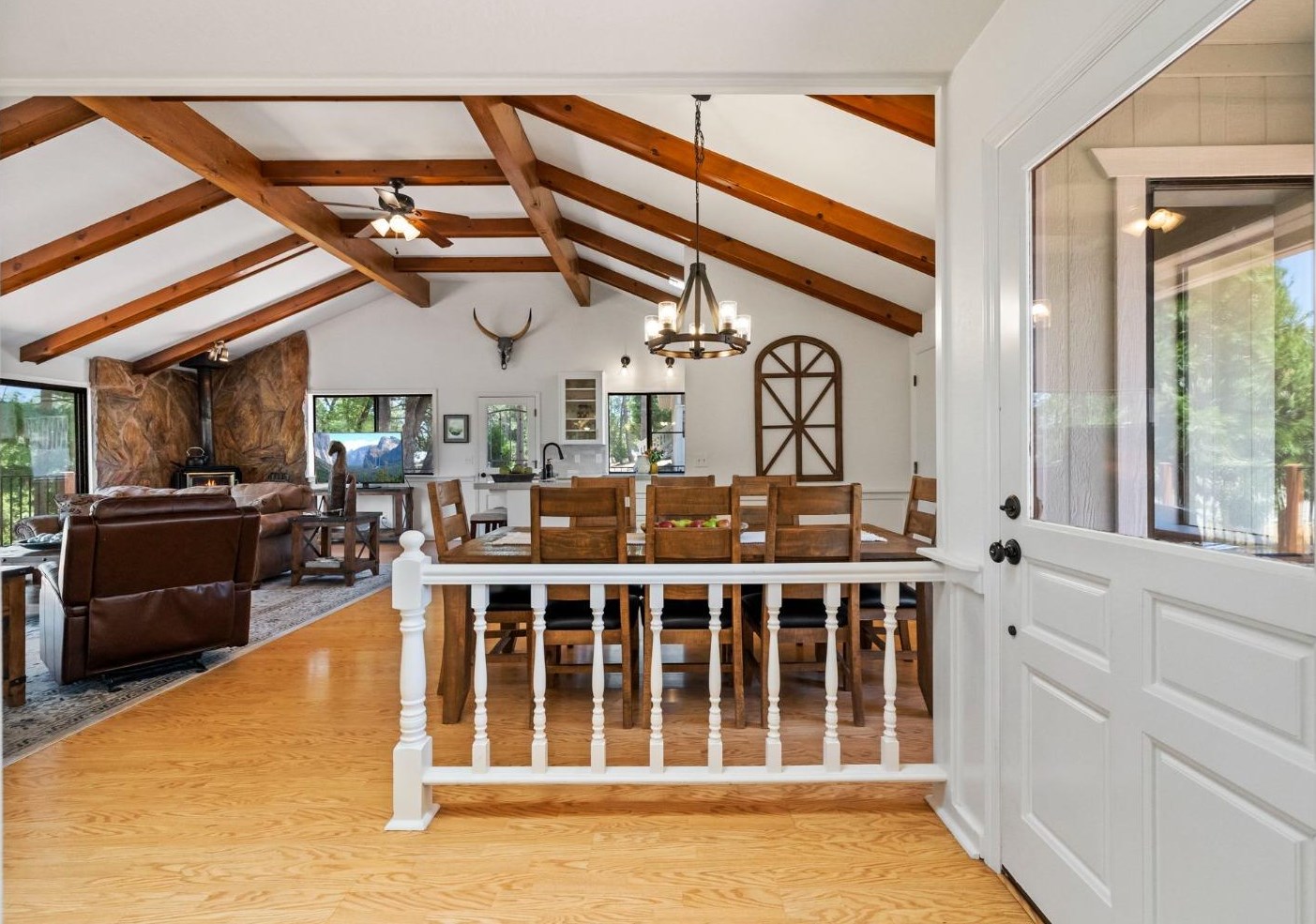 12070 Breckenridge Rd, Groveland, CA 95321
