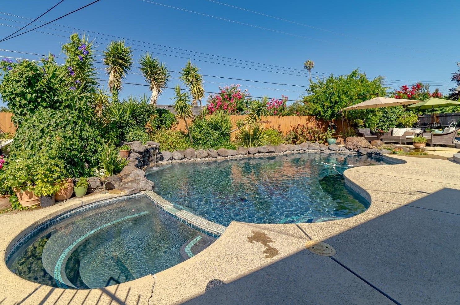 4819 Cameron Ranch Dr, Carmichael, CA 95608