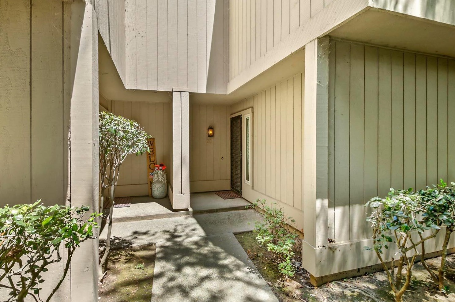 113 Hartnell Pl, Sacramento, CA 95825-6609