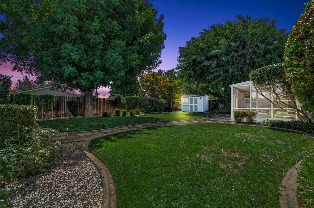 1354 Crest Dr, Yuba City, CA 95993