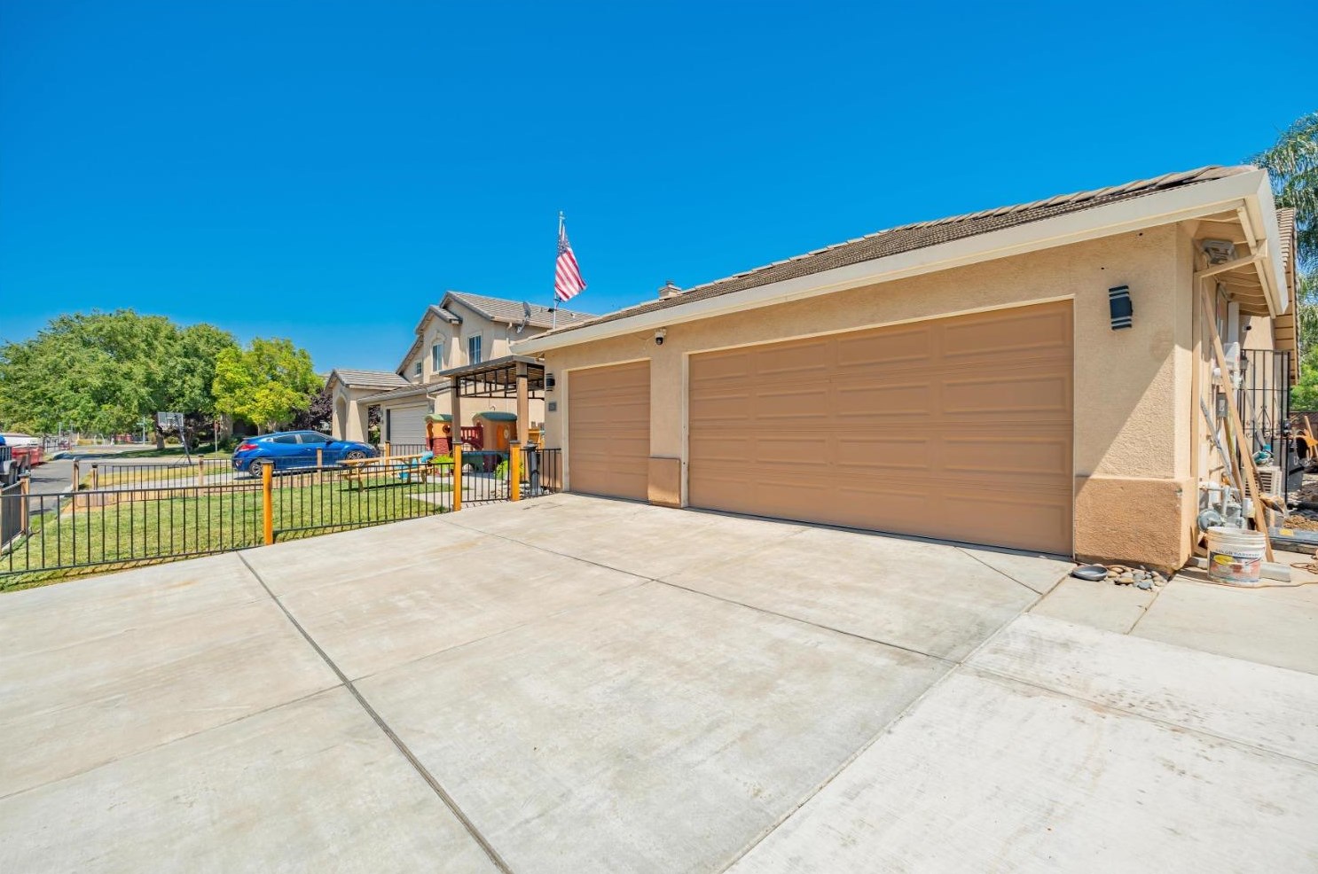935 Garden St, Los Banos, CA 93635