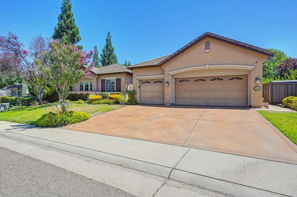 824 Fieldstone Ct, Folsom, CA 95630