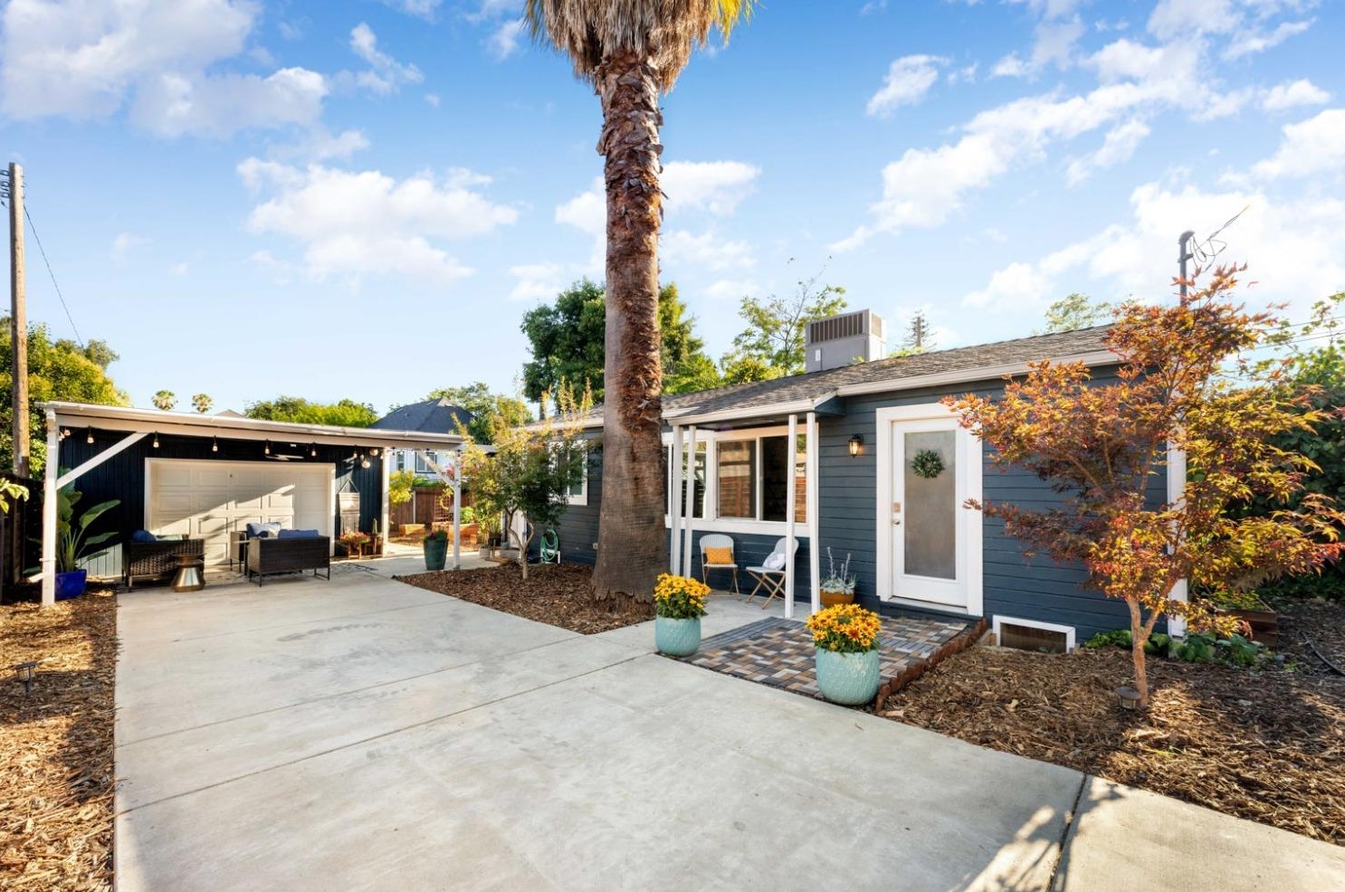 3042 7th Ave, Sacramento CA  95817-3267 exterior