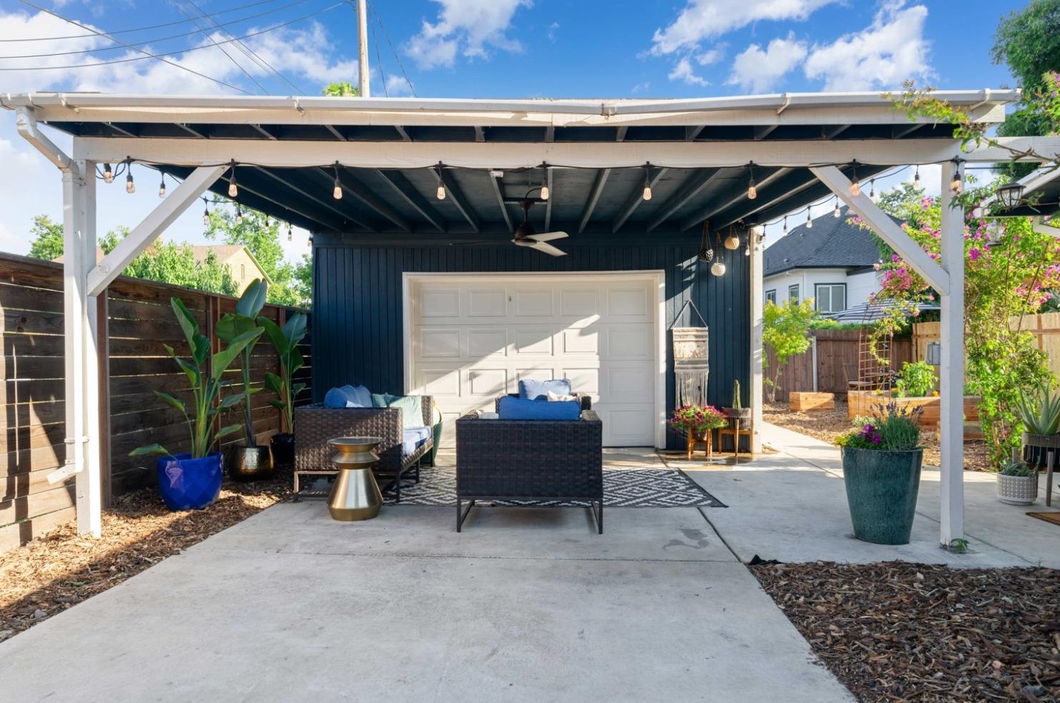 3042 7th Ave, Sacramento CA  95817-3267 exterior