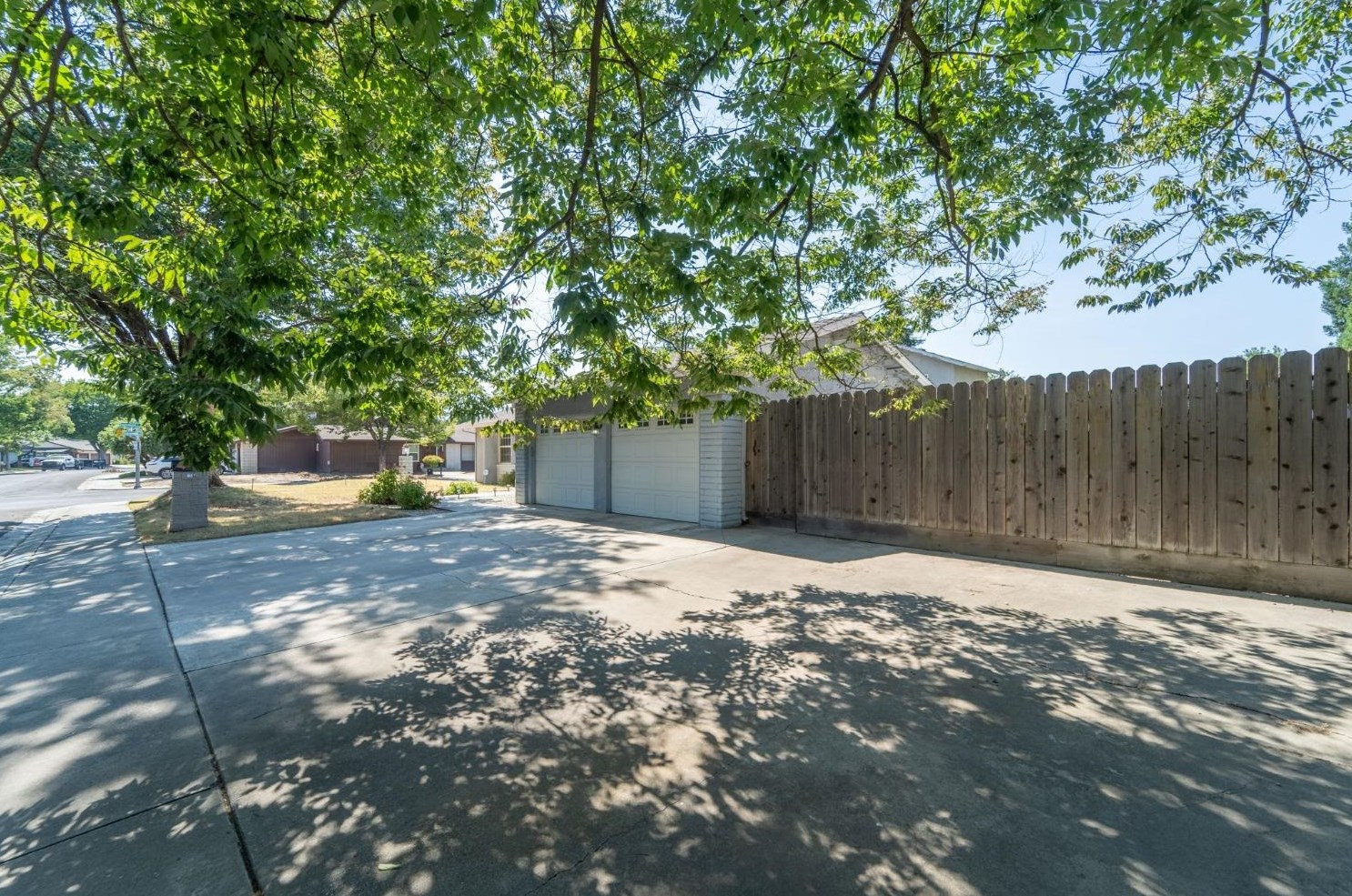 417 Englewood Ln, Modesto, CA 95356