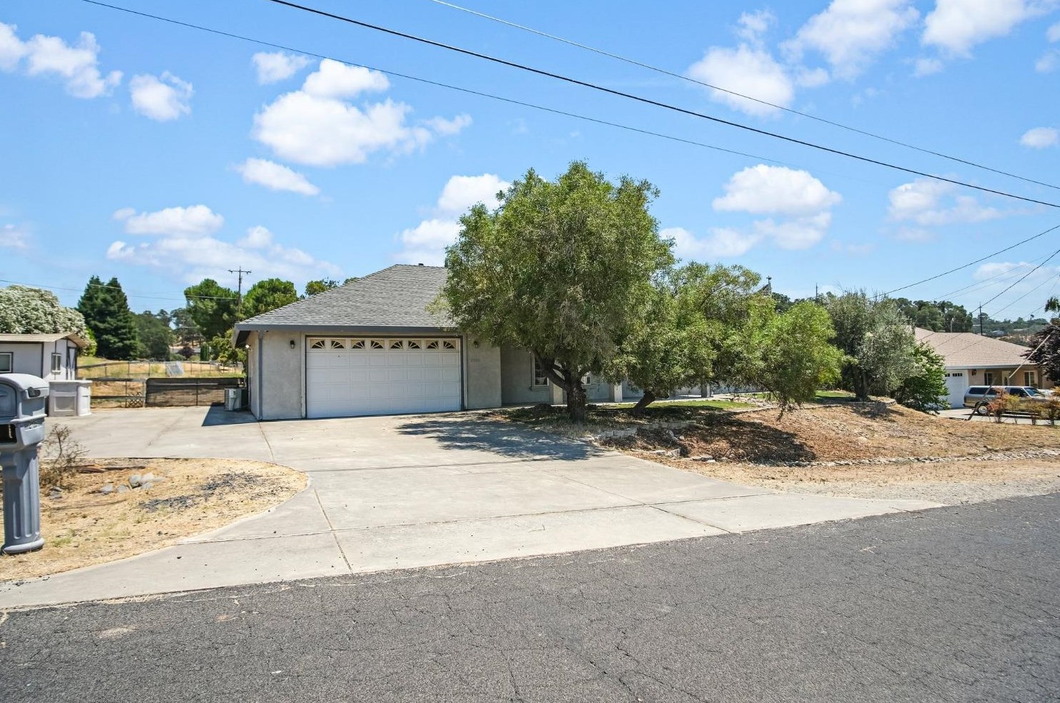 2405 Berkesey Dr, Valley Springs, CA 95252