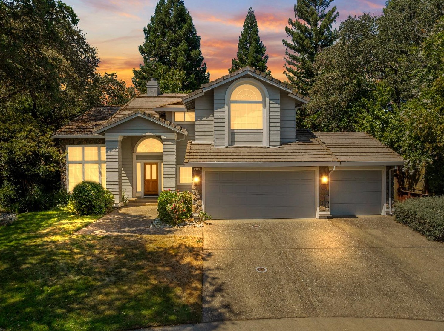 108 Guernsey Ct, Folsom, CA 95630
