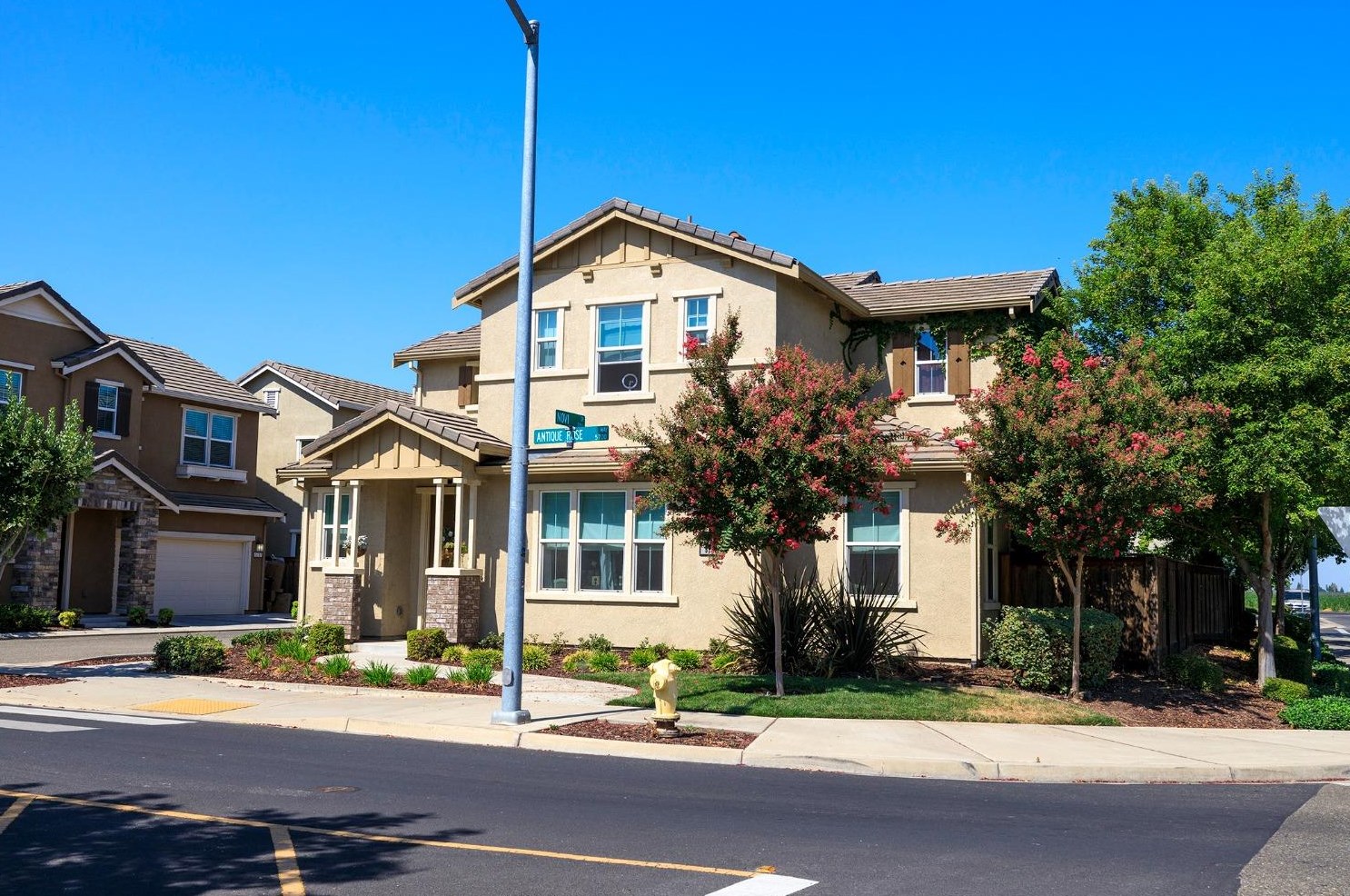 5721 Antique Rose Way, Riverbank, CA 95367