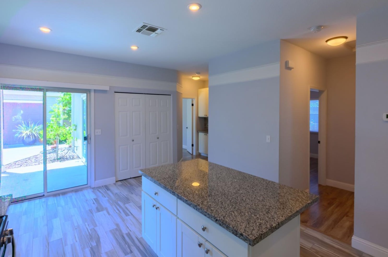 344 Parker Dr, Folsom CA  95630-7928 exterior