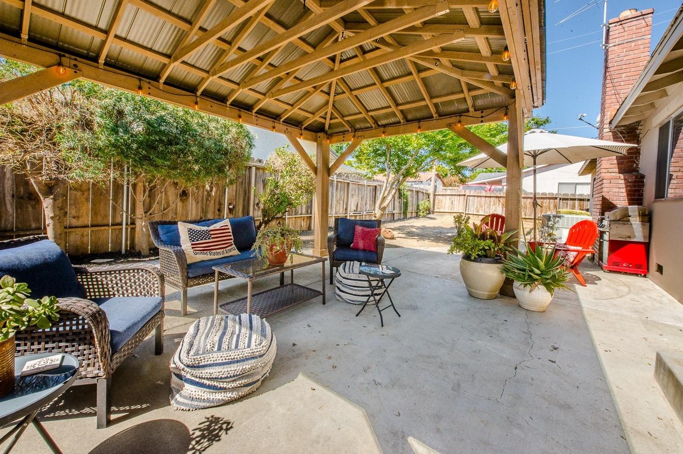 726 Gibson Rd, Woodland CA  95695-4847 exterior