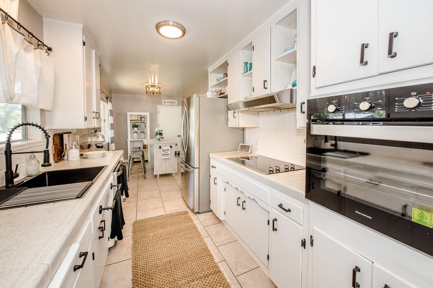 726 Gibson Rd, Woodland CA  95695-4847 exterior