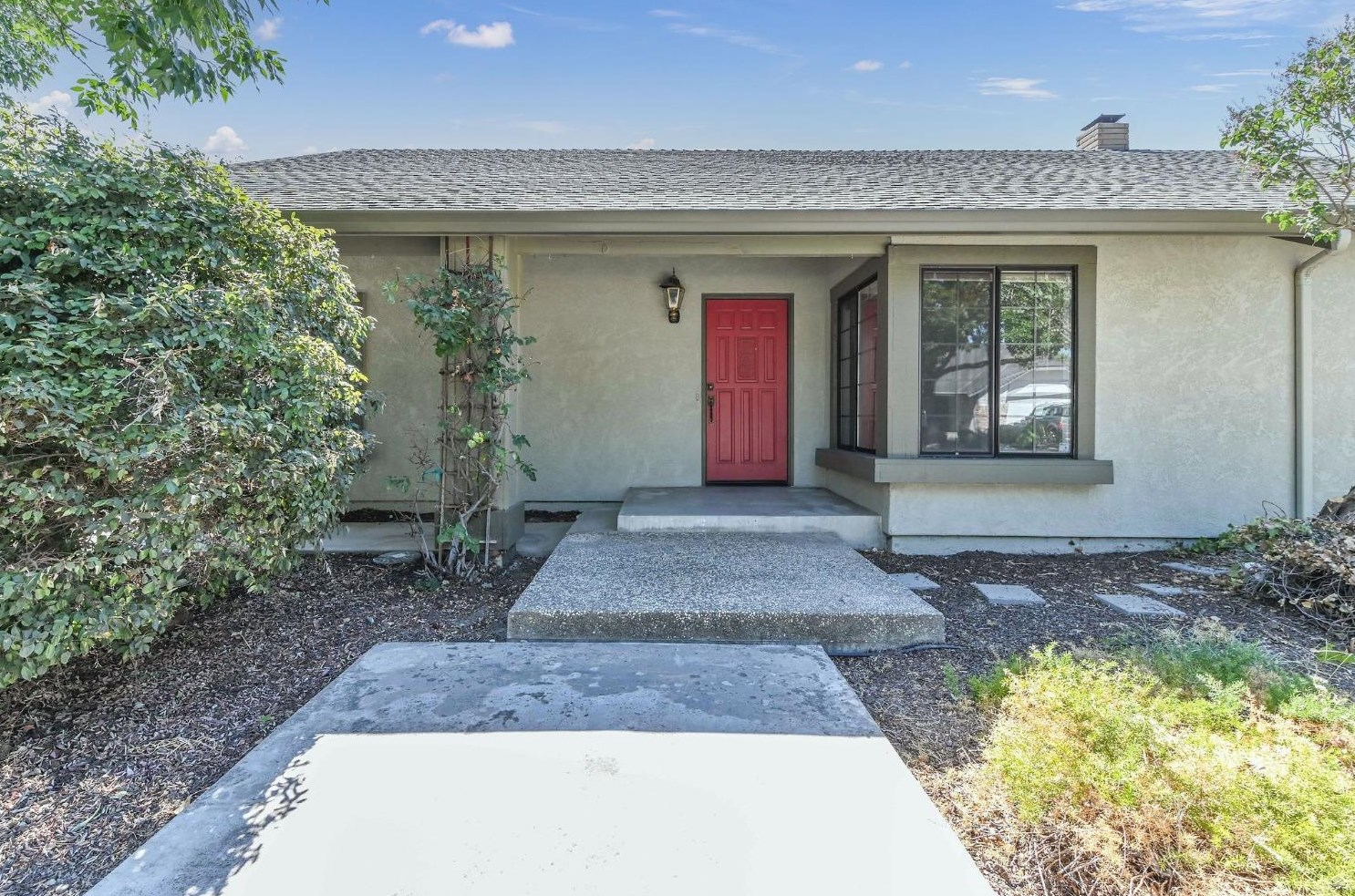 2721 Ostler Ct, Modesto, CA 95355