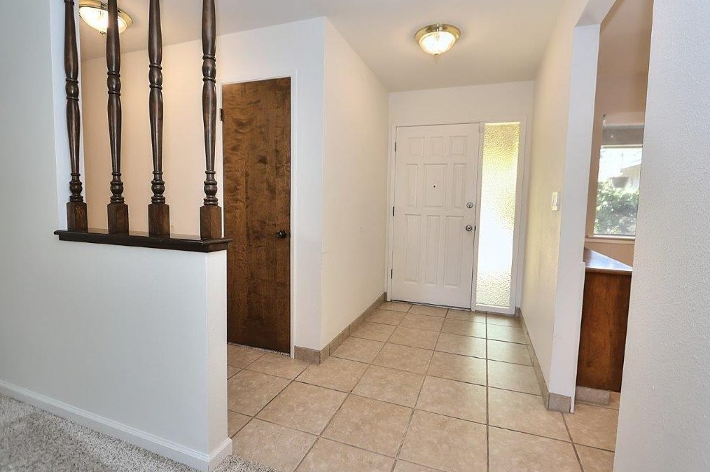 1015 Sand Bar Cir, Carmichael, CA 95608