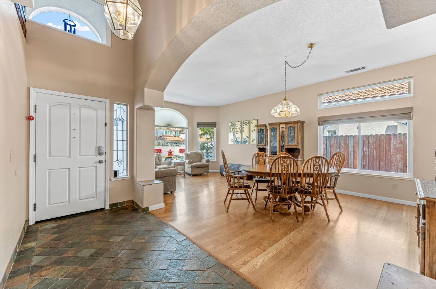 9112 Acorn Ridge Cir, Elk Grove, CA 95758
