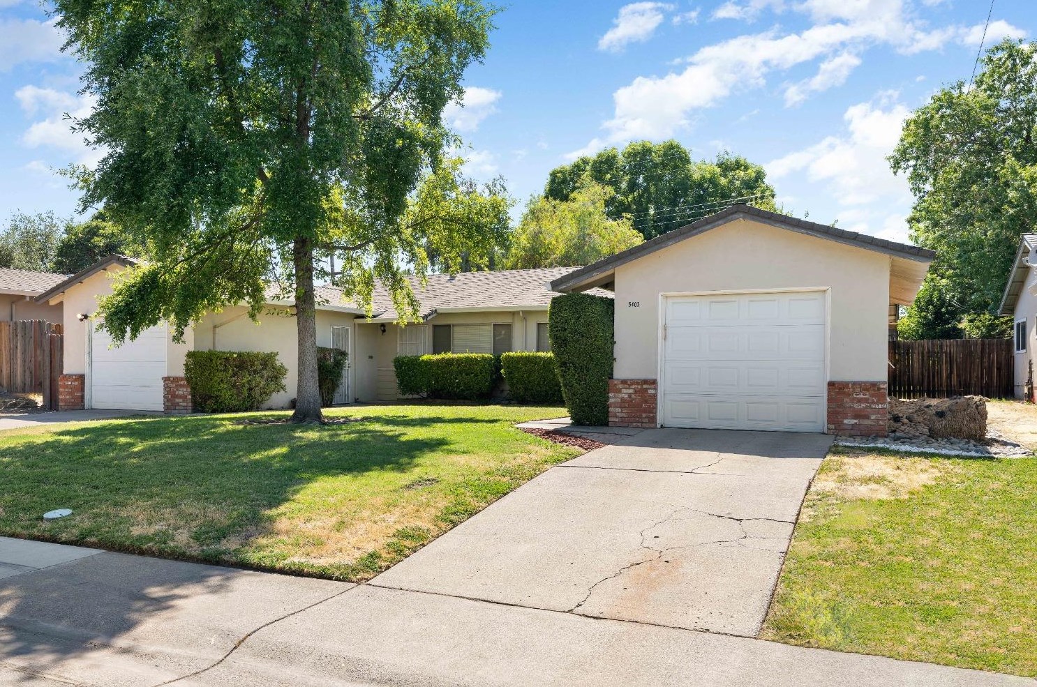 5405 Manzanita Ave, Carmichael, CA 95608