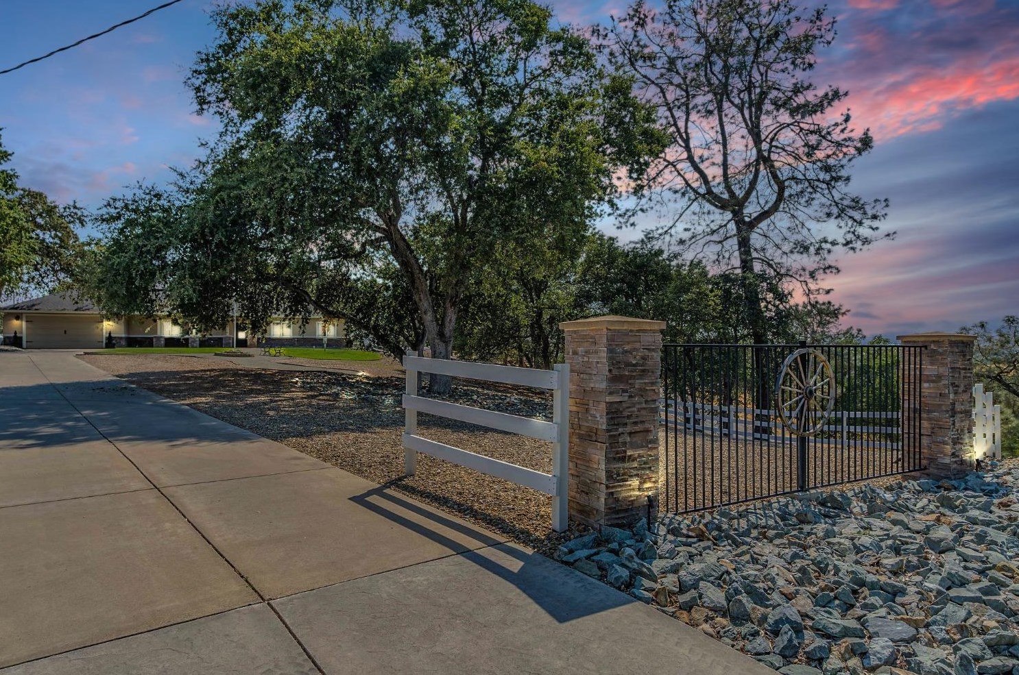8855 Honda Ln, Valley Springs, CA 95252