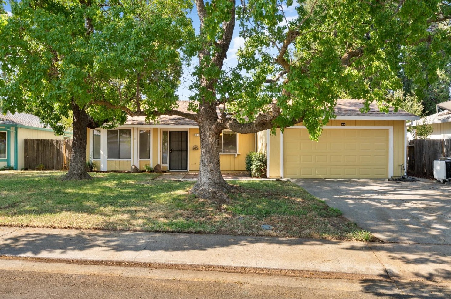 9279 Briles Ct, Elk Grove, CA 95624