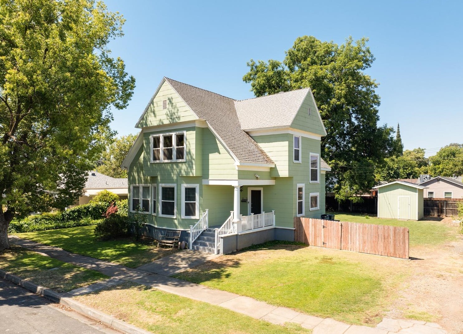 885 Kentucky St, Gridley, CA 95948