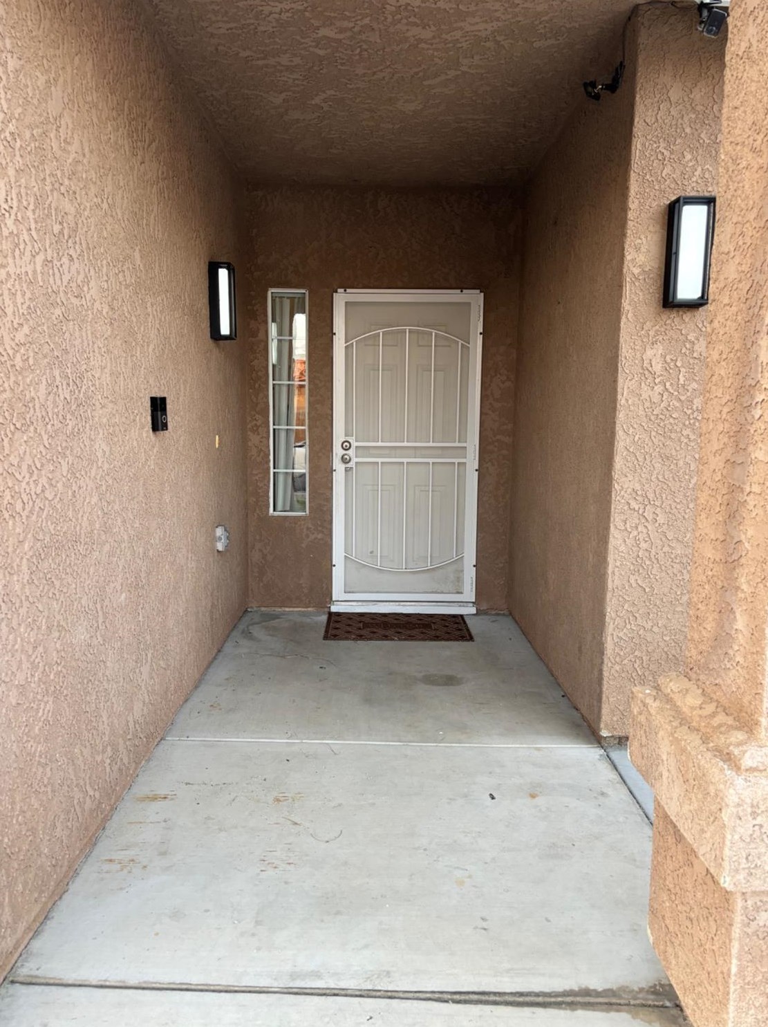 1222 Laurelwood Dr, Los Banos, CA 93635