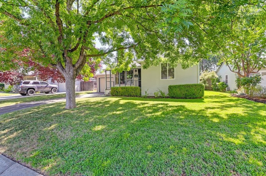 2540 Watson St, Sacramento, CA 95821-6627