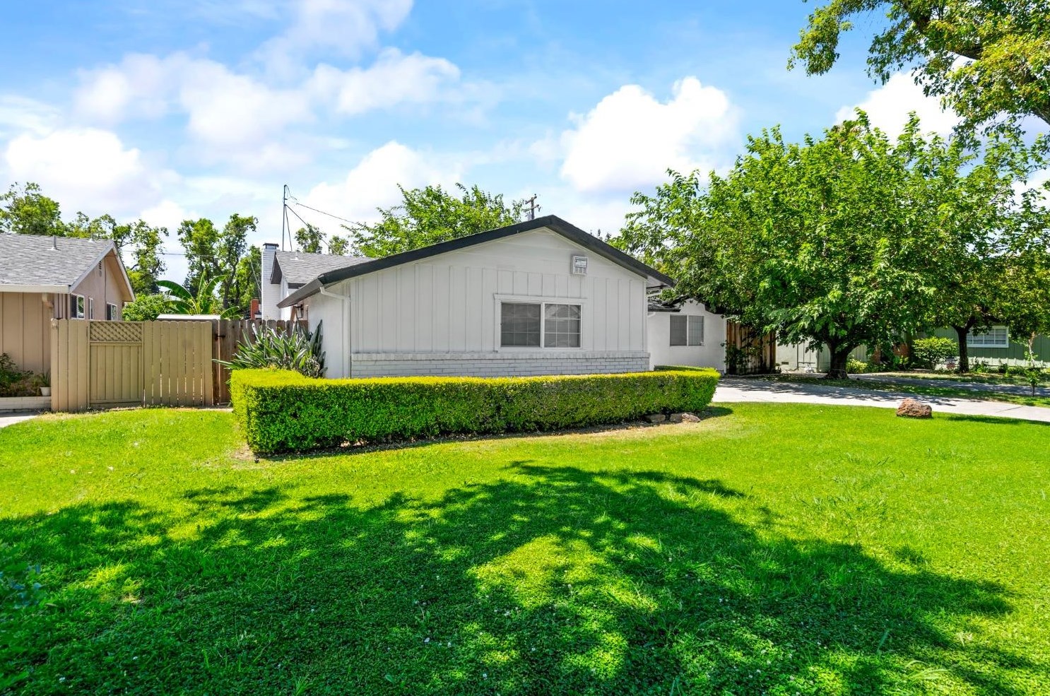 200 Tokay, Modesto, CA 95350
