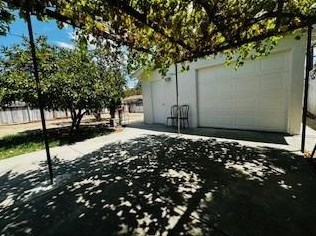 126 Minaret Ave, Turlock CA 95380-4162 exterior