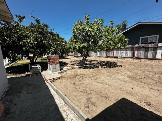 126 Minaret Ave, Turlock CA 95380-4162 exterior