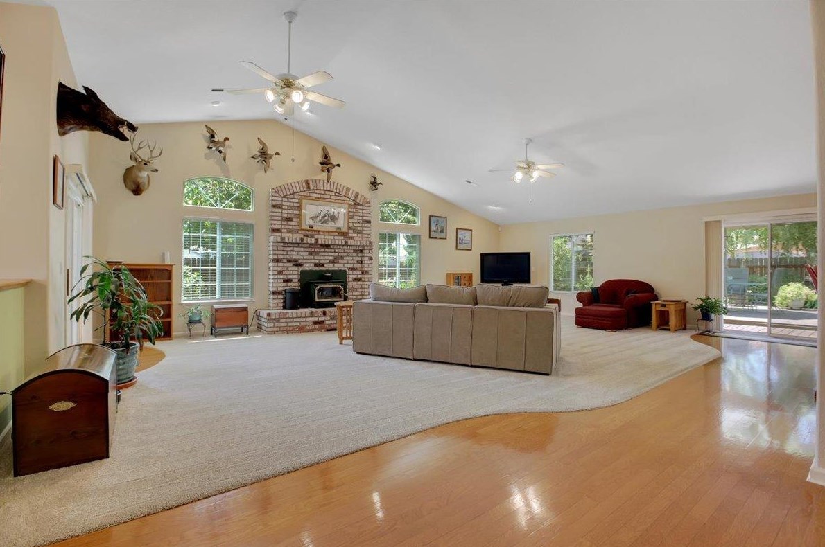 1732 Independence Dr, Yuba City, CA 95993