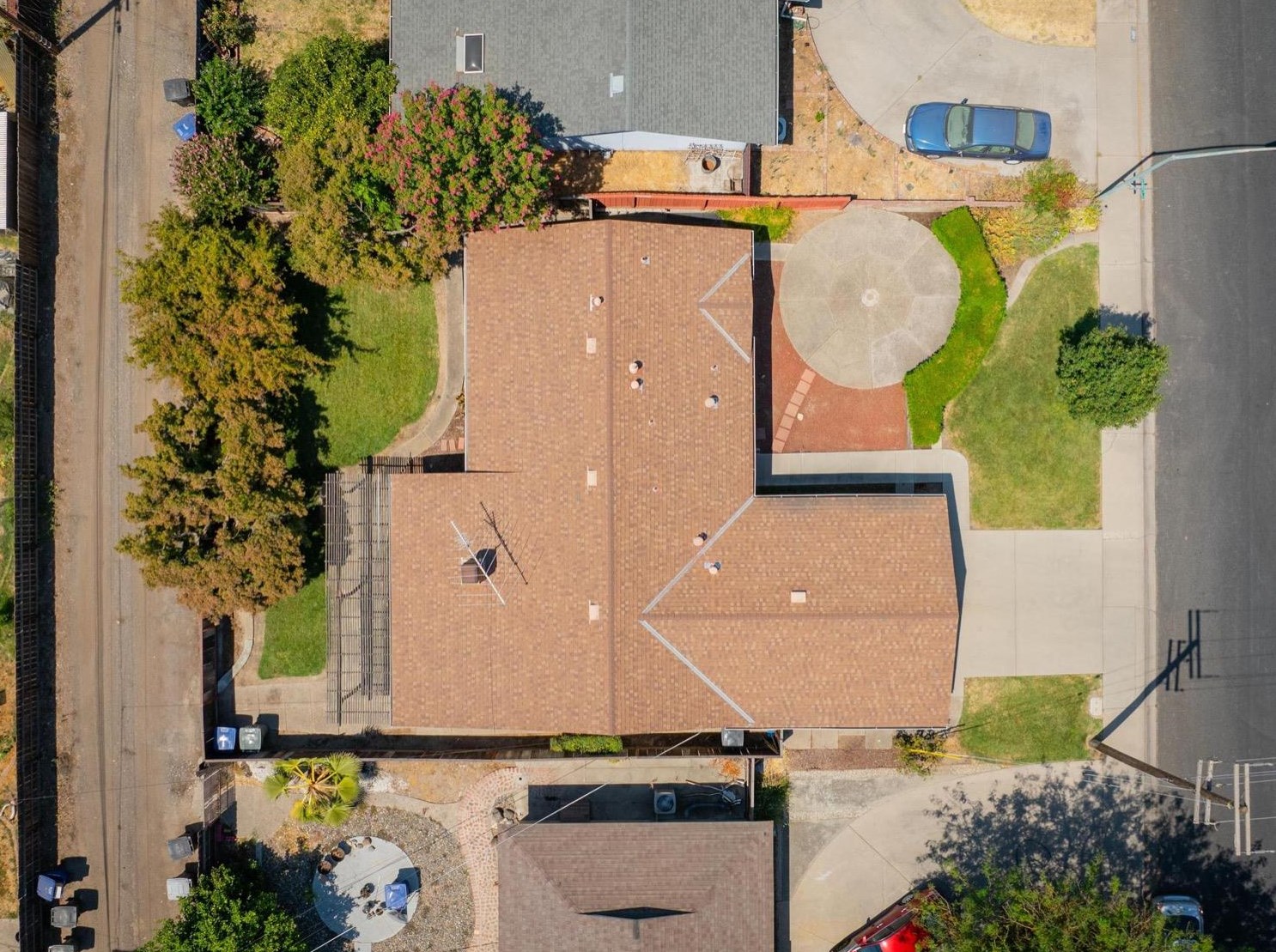 2417 Newport Dr, Modesto, CA 95350