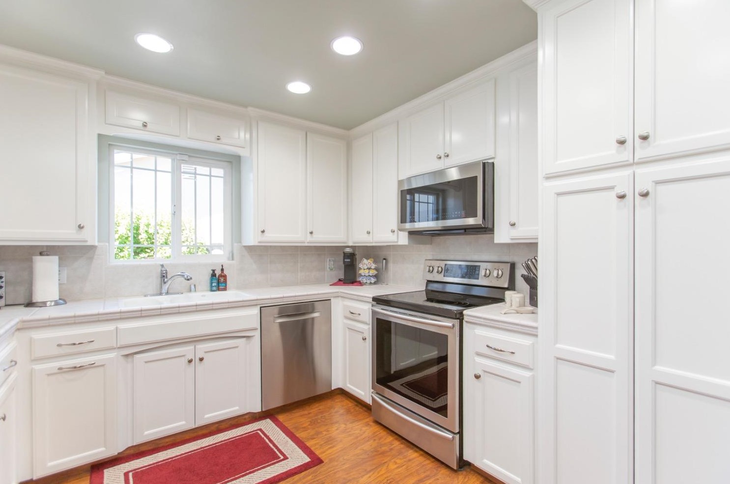 2120 Loyola Way, Turlock, CA 95382