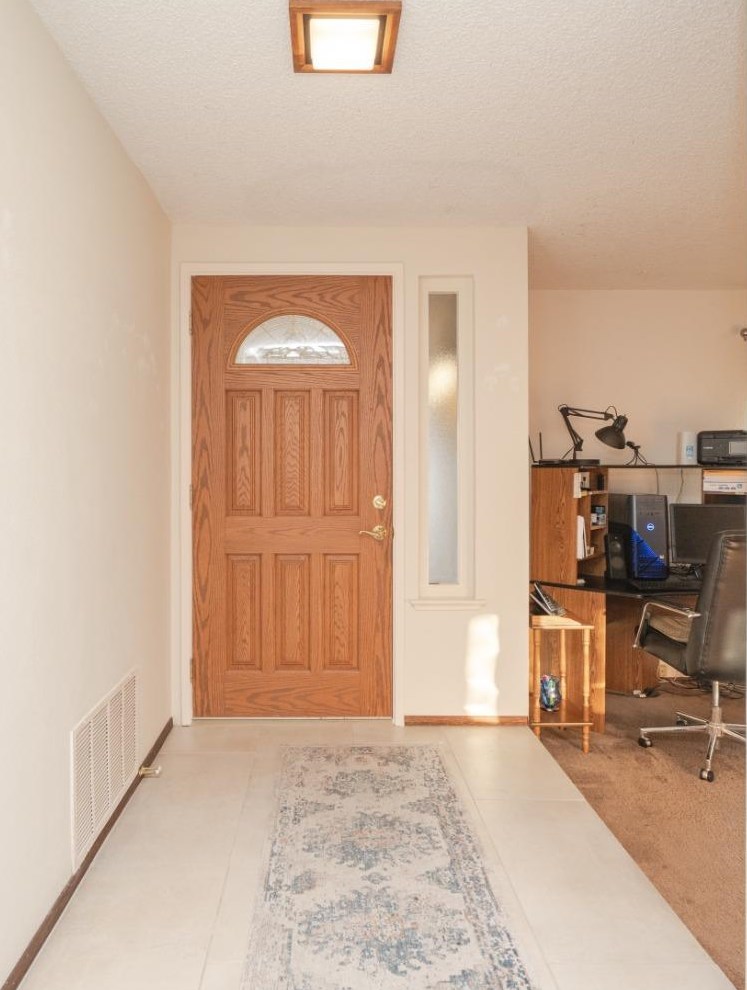 1426 Hollingsworth Dr, Lincoln, CA 95648-1656