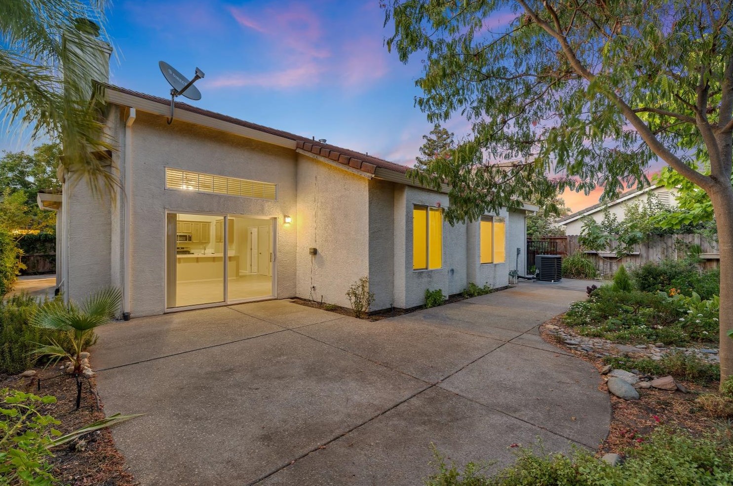 3204 Mayten Way, Elk Grove, CA 95758-6436