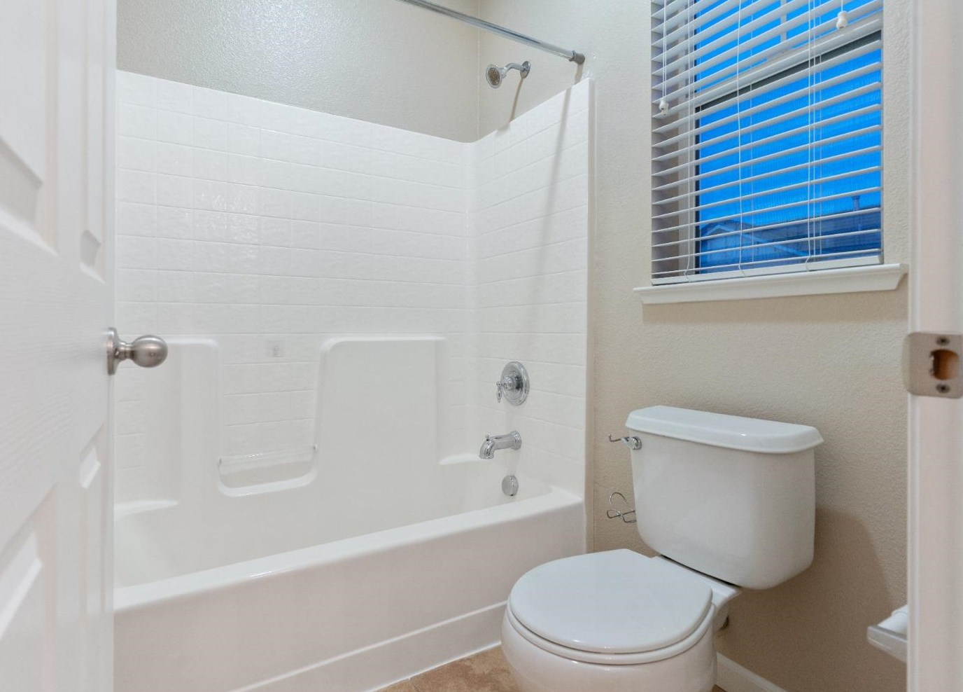 8206 Crystal Walk Cir, Elk Grove CA  95758-8081 exterior