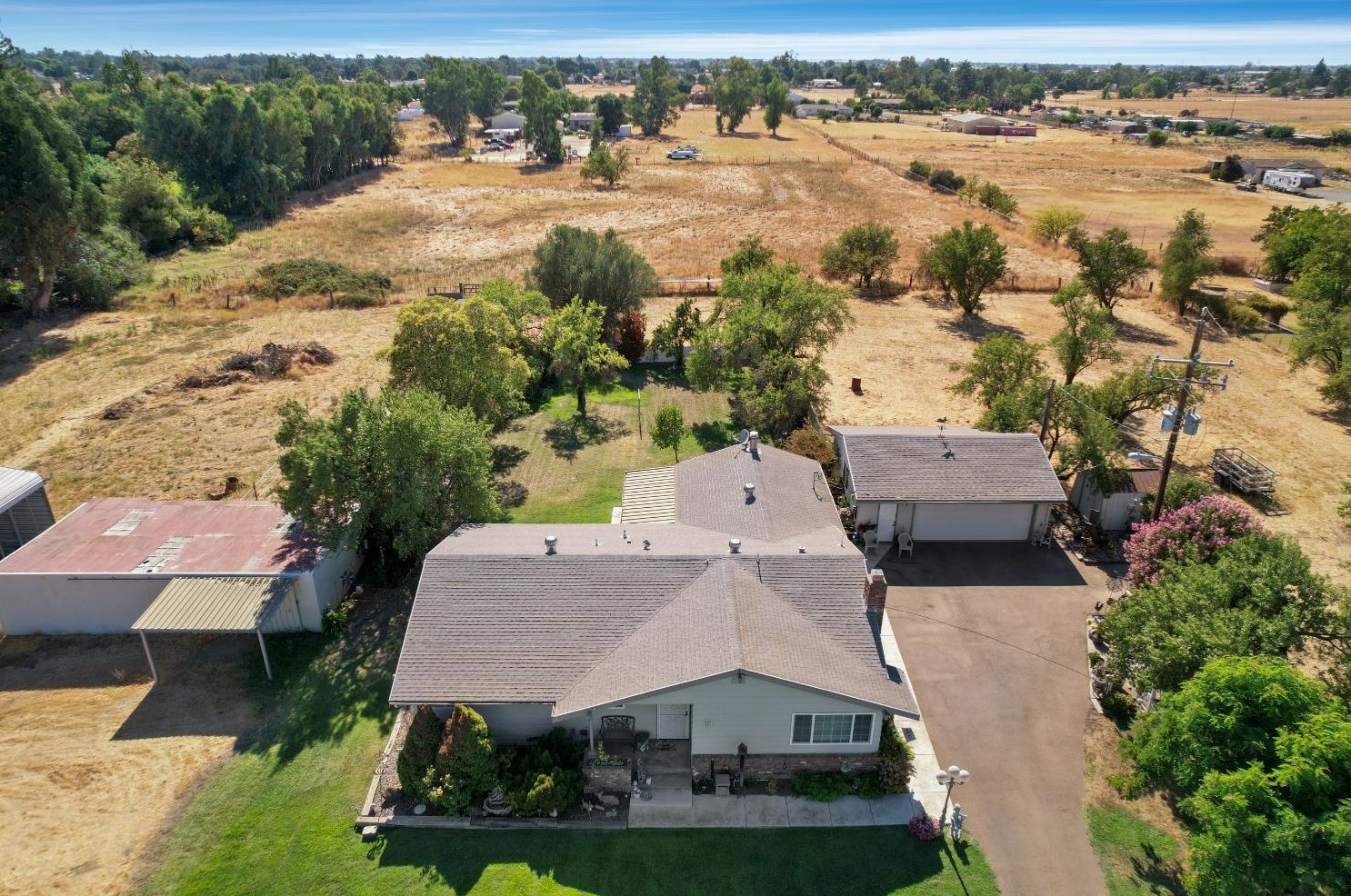 25055 N Watkinson Rd, Acampo, CA 95220