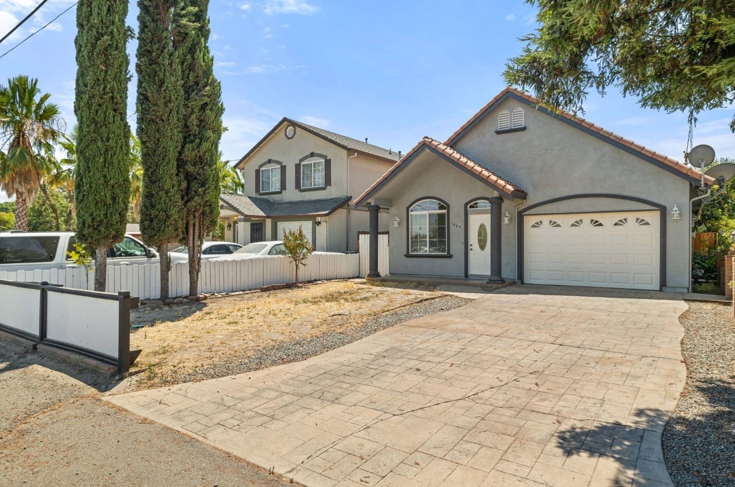 1444 Bell Ave, Sacramento CA  95838-2806 exterior