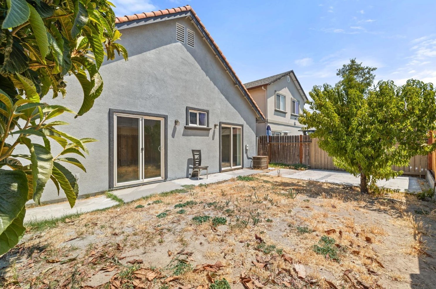 1444 Bell Ave, Sacramento CA  95838-2806 exterior