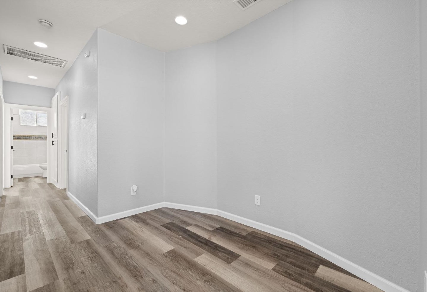 1444 Bell Ave, Sacramento CA  95838-2806 exterior