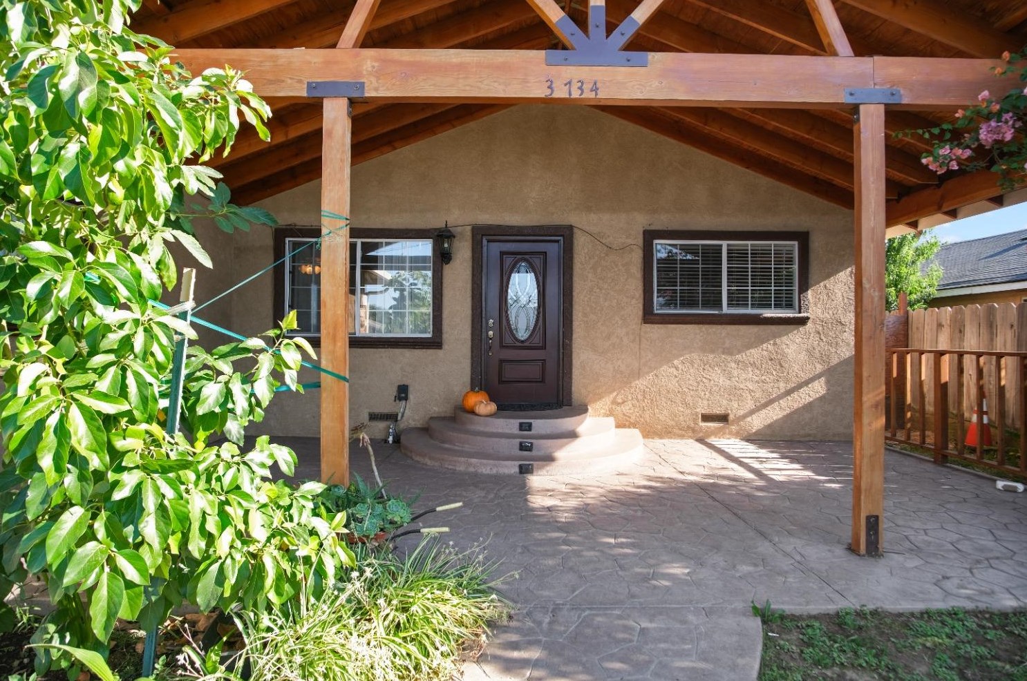 3734 Texas Ave, Riverbank, CA 95367