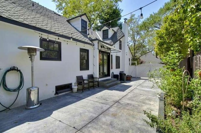 1515 41st St, Sacramento CA  95819-4042 exterior