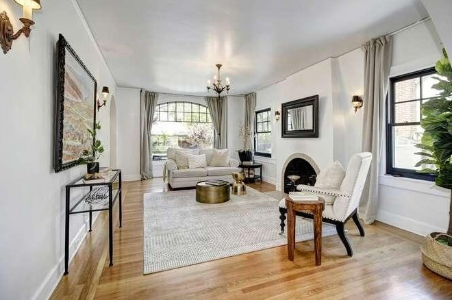 1515 41st St, Sacramento CA  95819-4042 exterior
