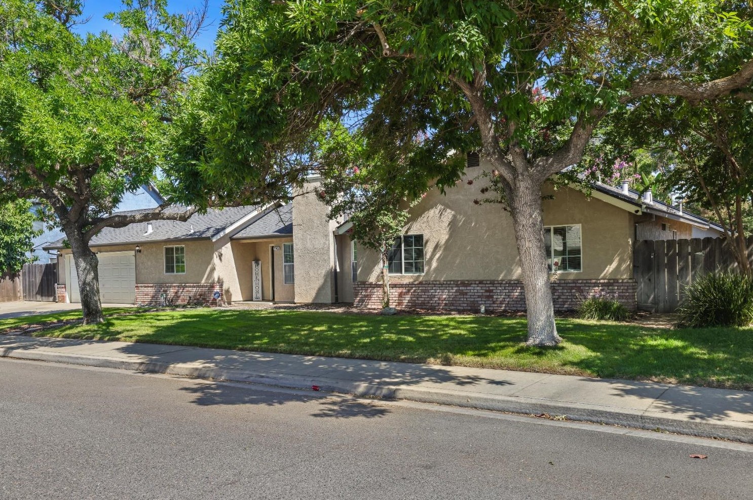 2145 Northridge Dr, Modesto, CA 95350