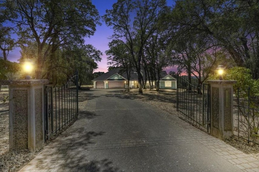 1961 E Green Springs Rd, Rescue, CA 95672