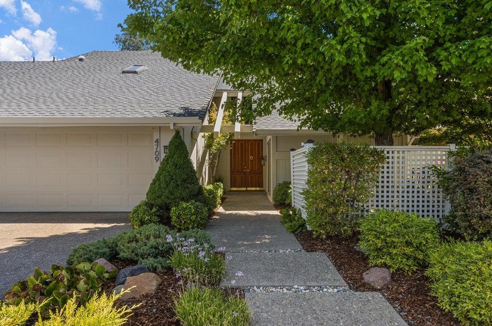 4709 Olive Oak Way, Carmichael, CA 95608
