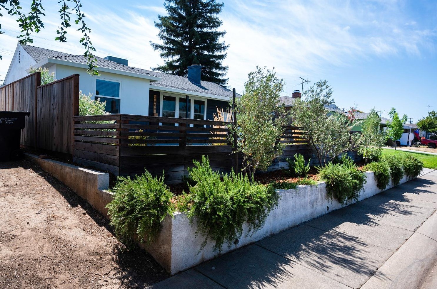 5609 Bradd Way, Sacramento, CA 95822-3101