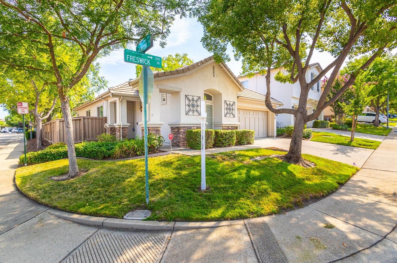 1281 Freswick Dr, Folsom, CA 95630-5301