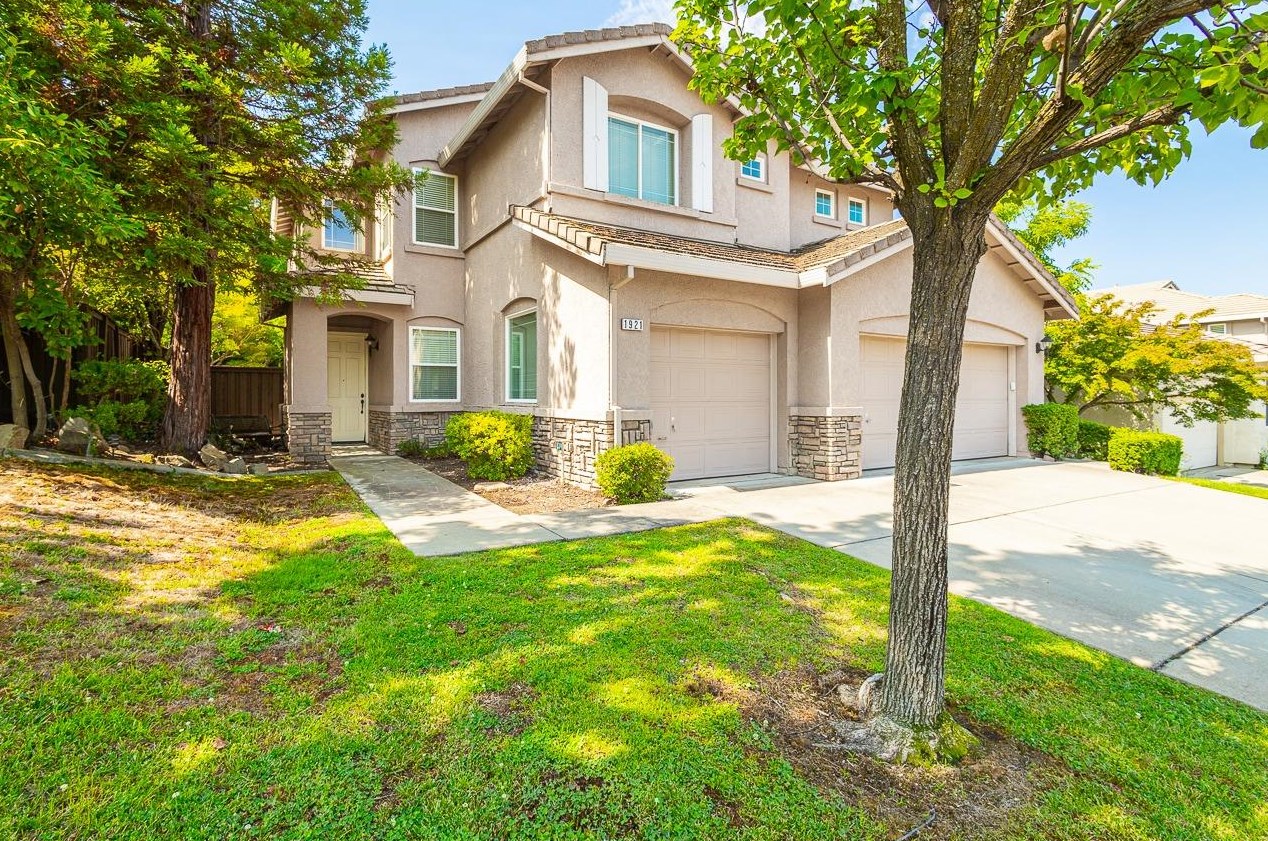 1921 Broadford Dr, Folsom, CA 95630