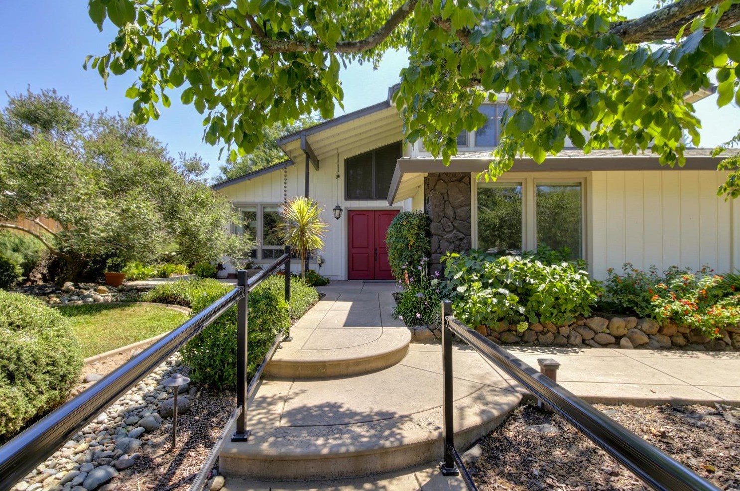 4650 Kewanee St, Fair Oaks, CA 95628-6222