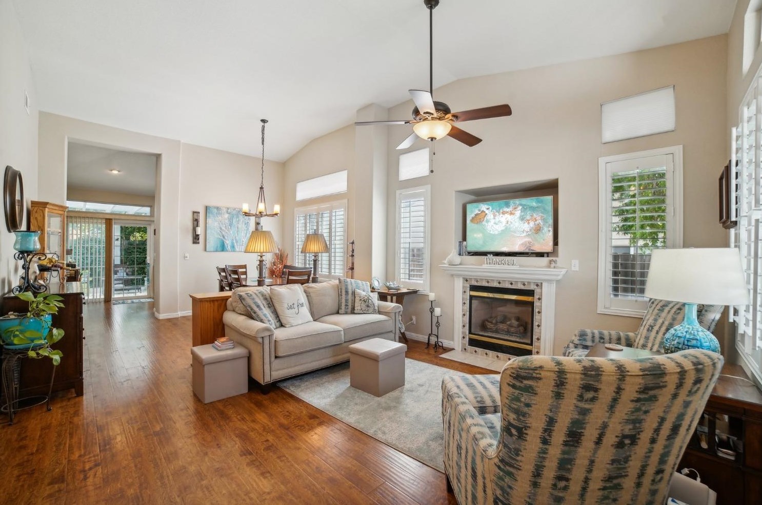 106 Mcnamee Dr, Folsom, CA 95630