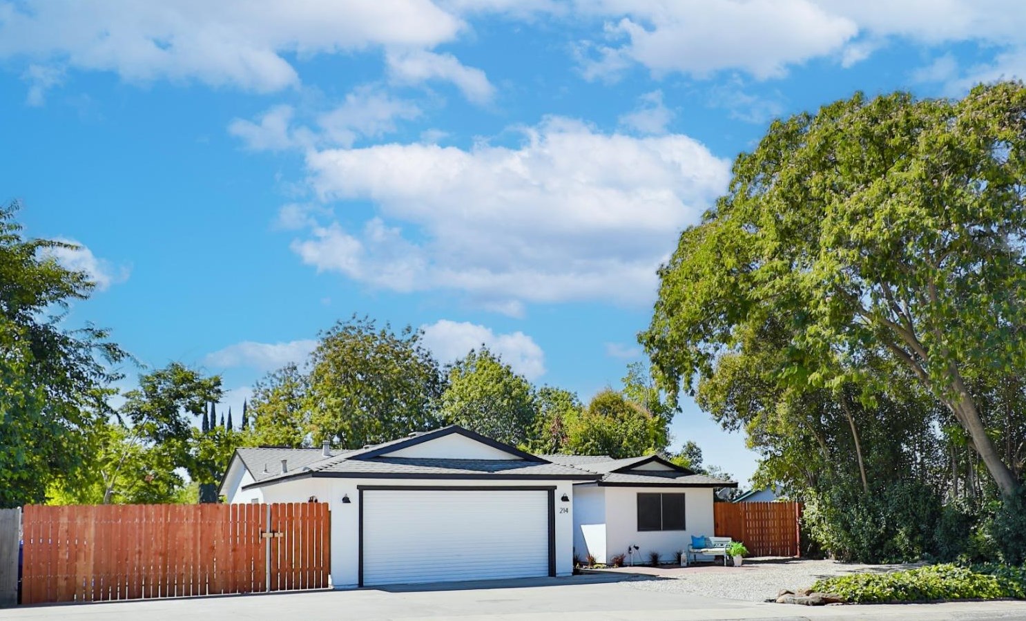 214 Willowmere Dr, Folsom, CA 95630